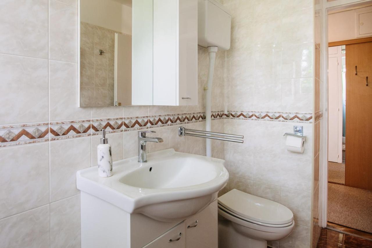 Apartment Sunnynest - 3br With Free Parking & Wi-fi, Close To Lapad Bay *